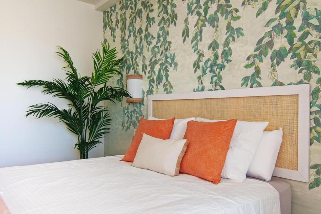 Live Like A Local In Contemporary Duplex Apartment Sevilla